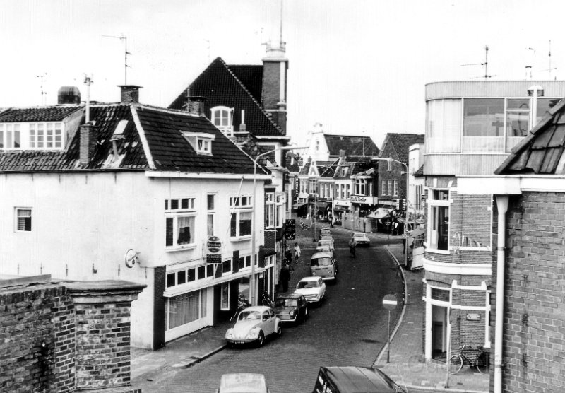 Markstraat met cafe Gerdes in 1971.jpg